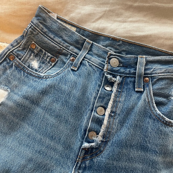 Barely worn 501 Levi's - Picture 2 of 6